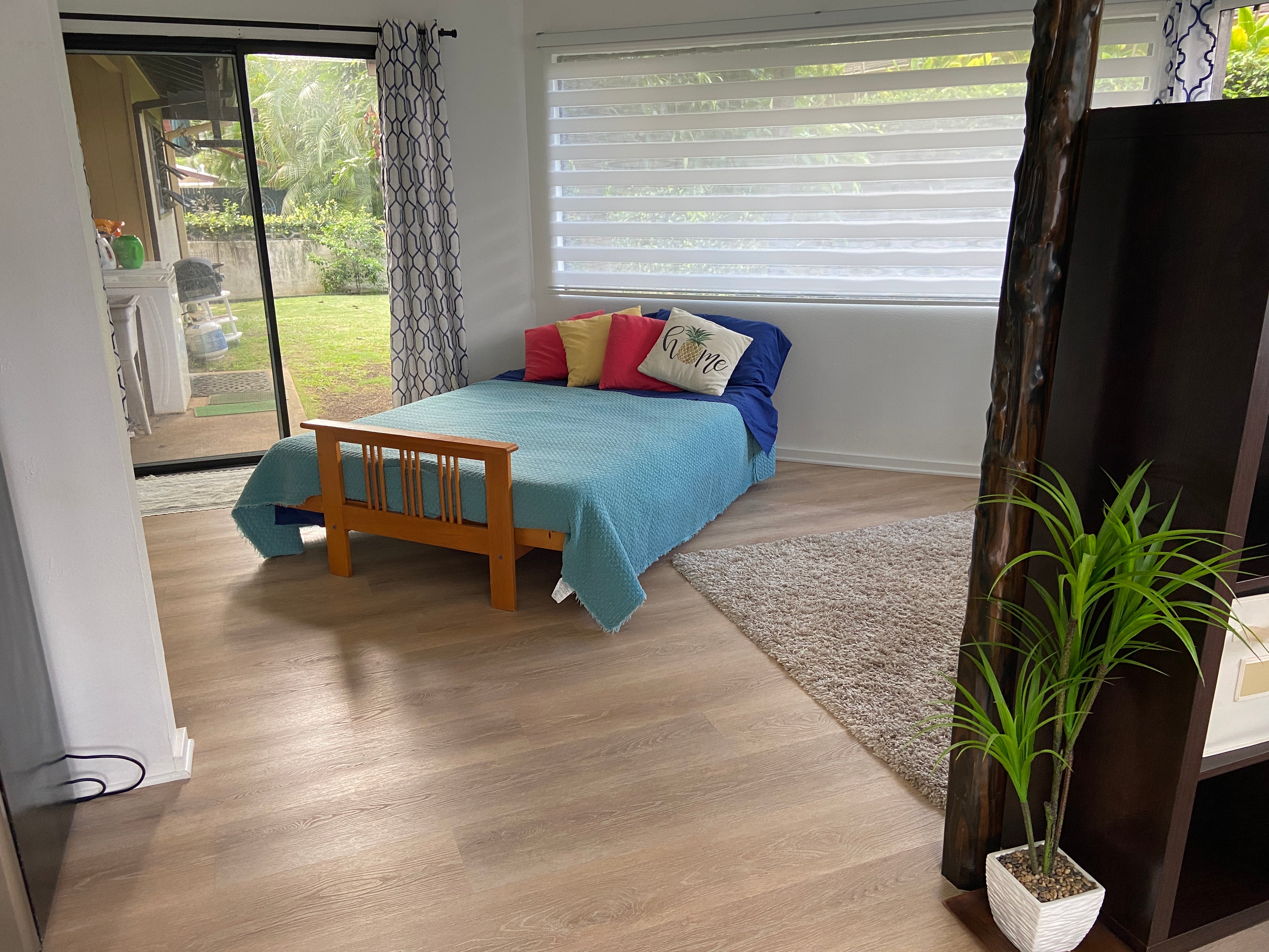 Bright & Private 1BR Garden Suite Blocks from the Bay