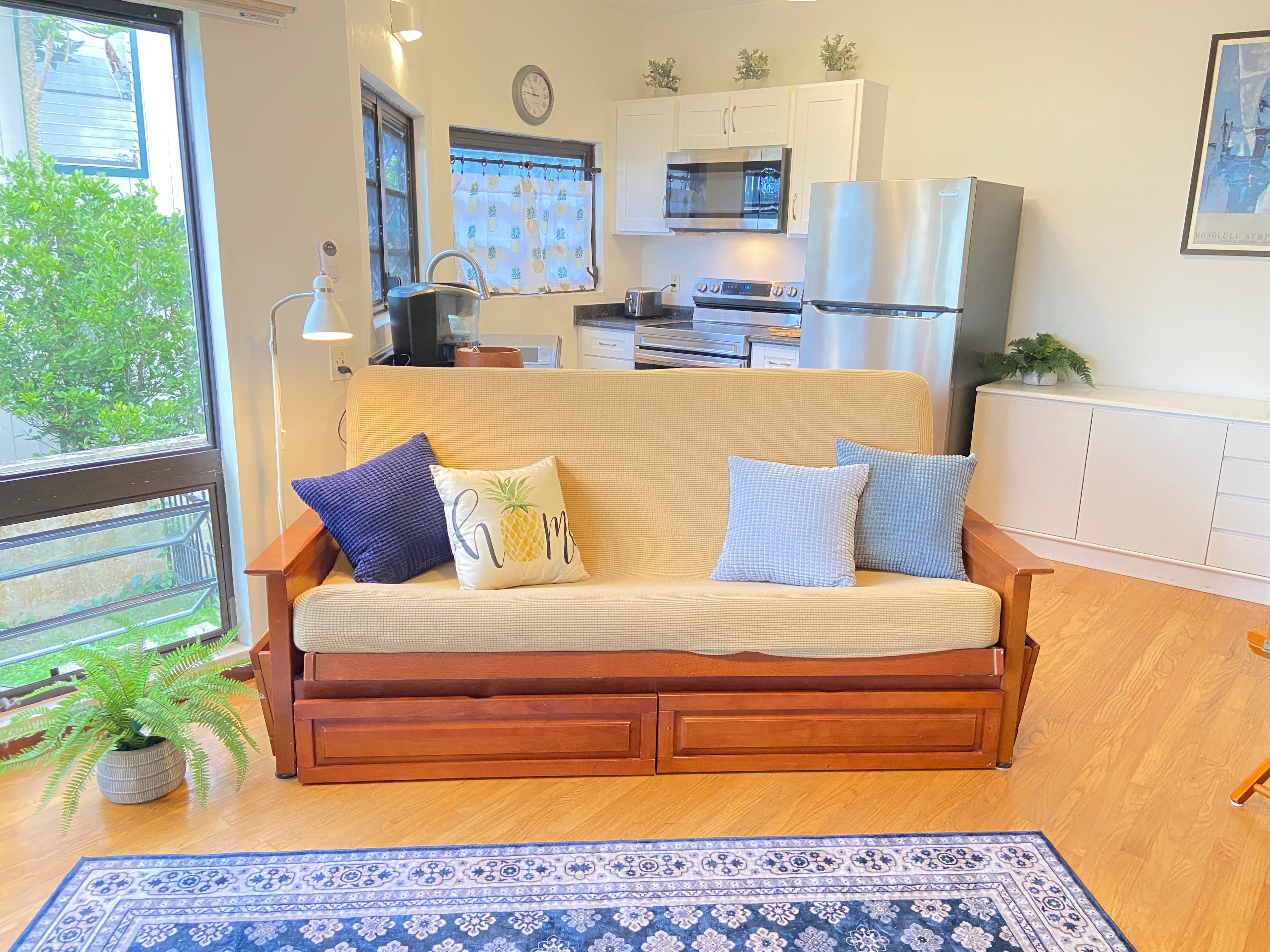 Charming & Convenient 1BR Bayview Suite with Ocean View