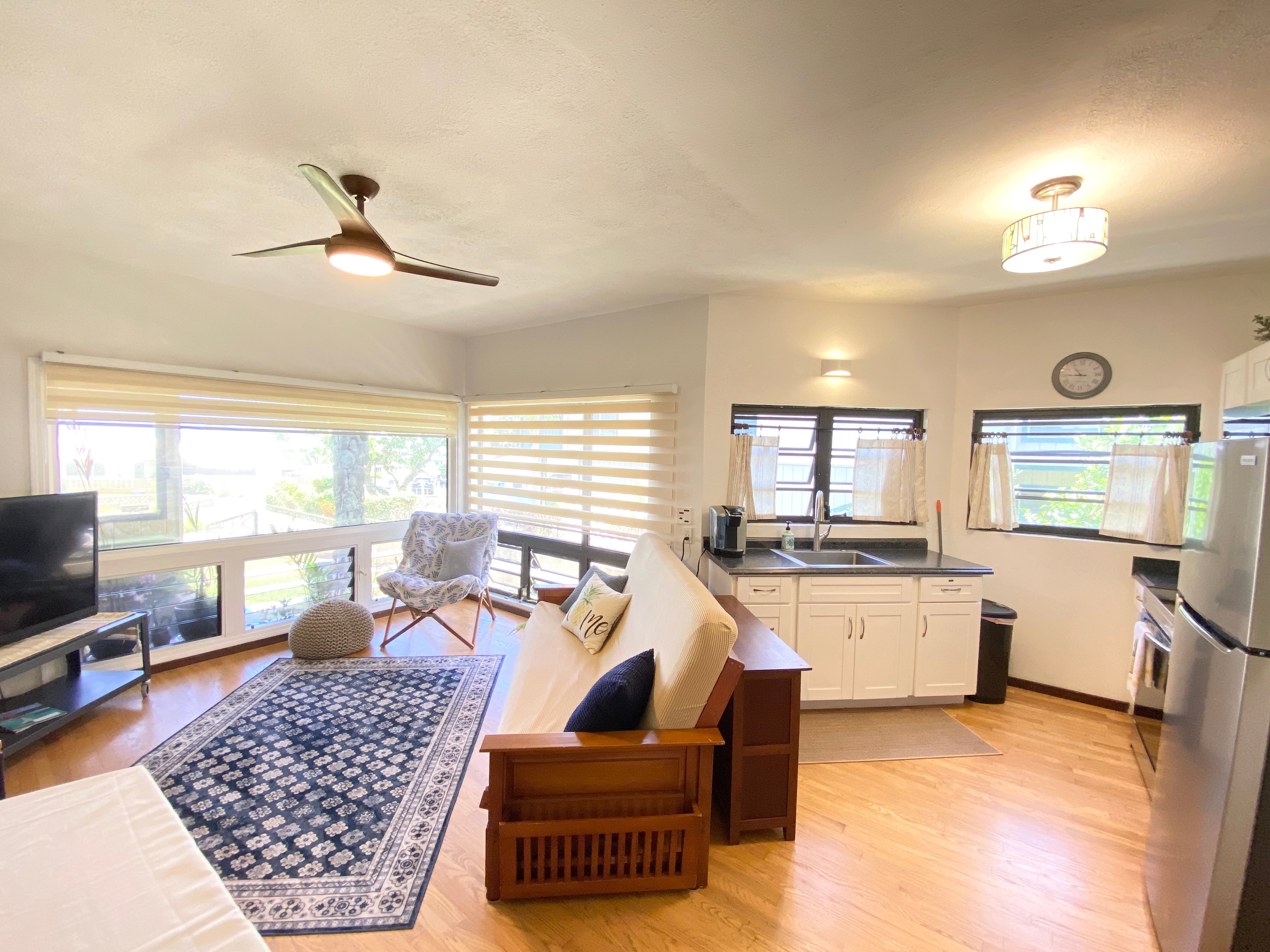 Charming & Convenient 1BR Bayview Suite with Ocean View
