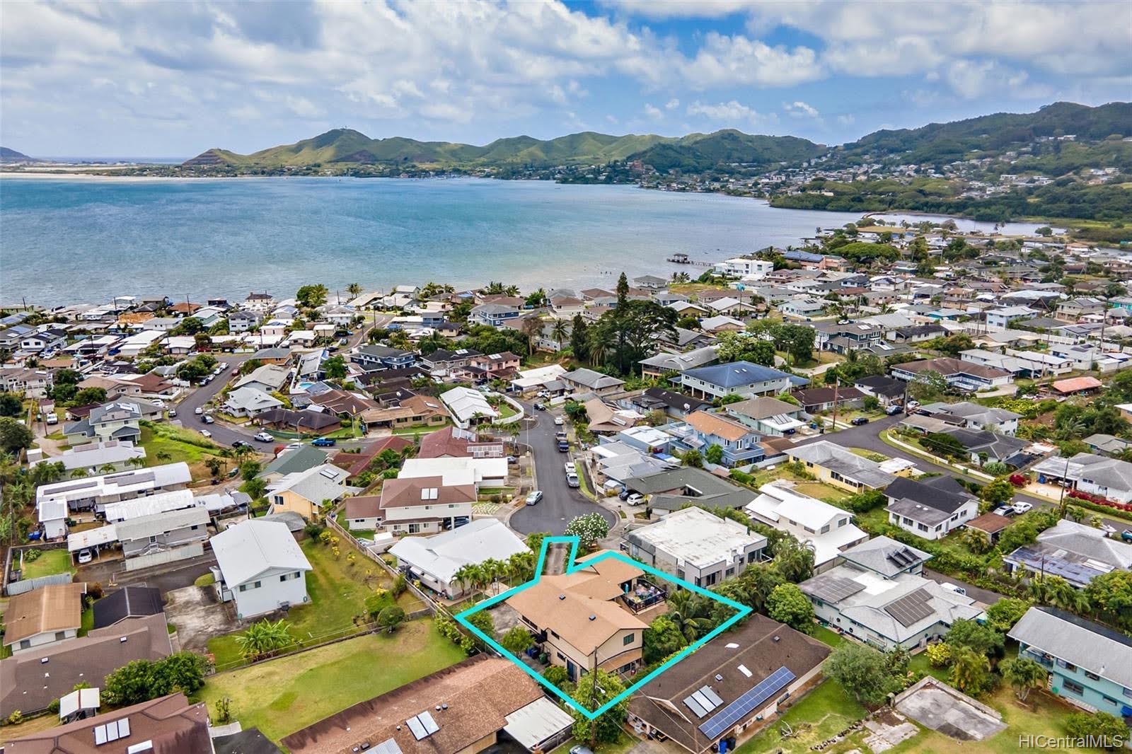 Bright & Private 1BR Garden Suite Blocks from the Bay